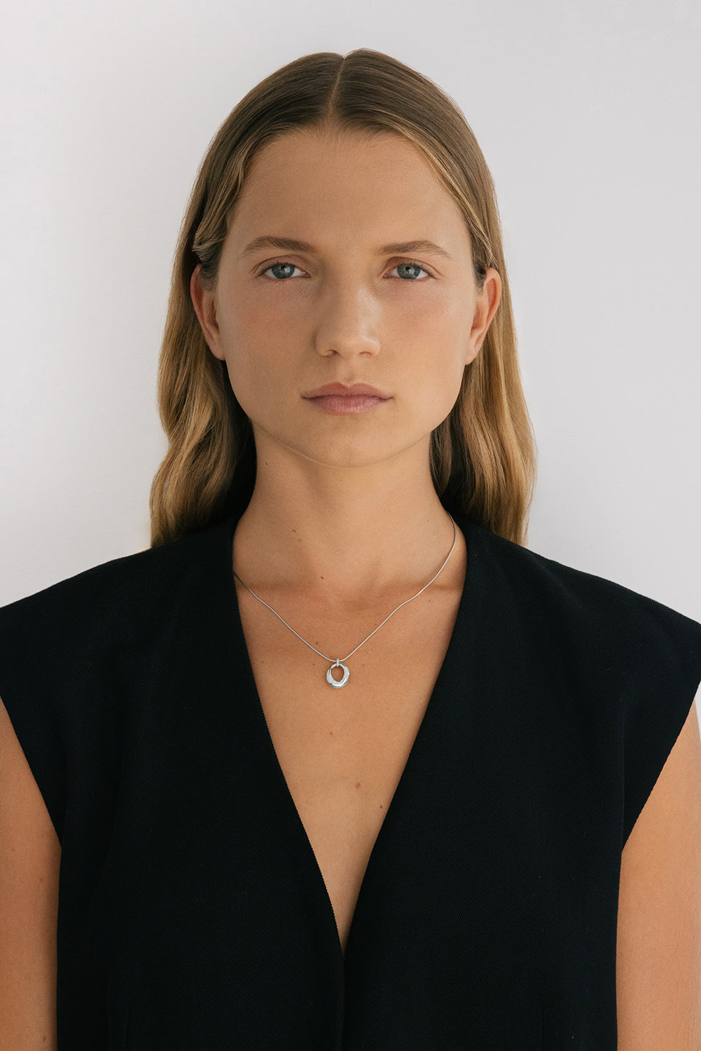 Verge Pendant Necklace - Silver | Low In Stock