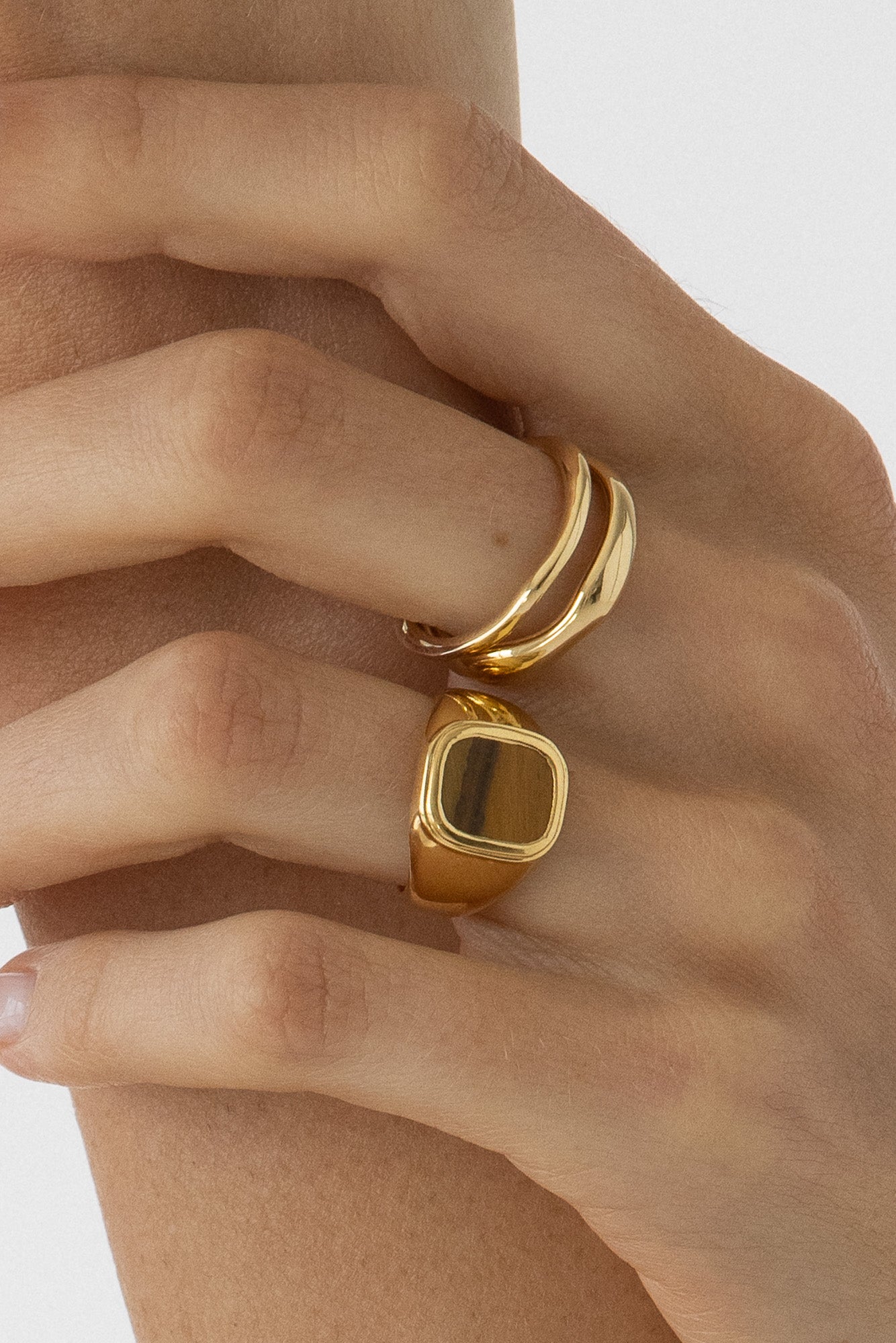 Organic Wedding Ring | 4mm | Yellow Gold | Natalie Marie Jewellery